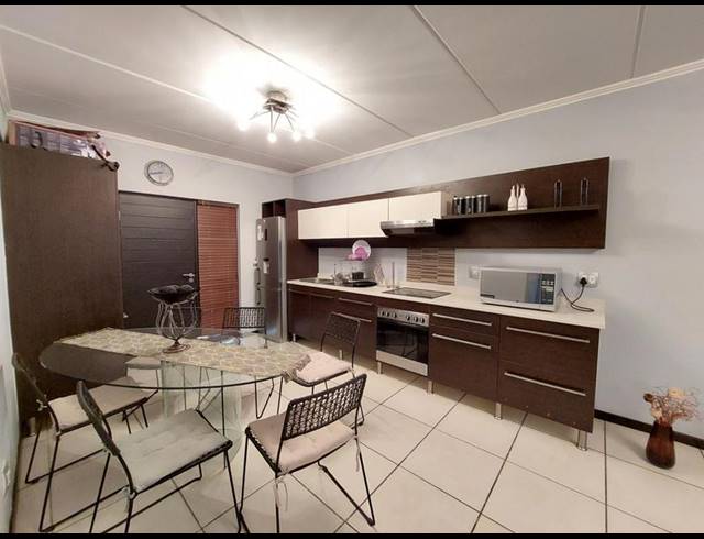 2 BEDROOM APARTMENT FOR SALE IN DOUGLASDALE